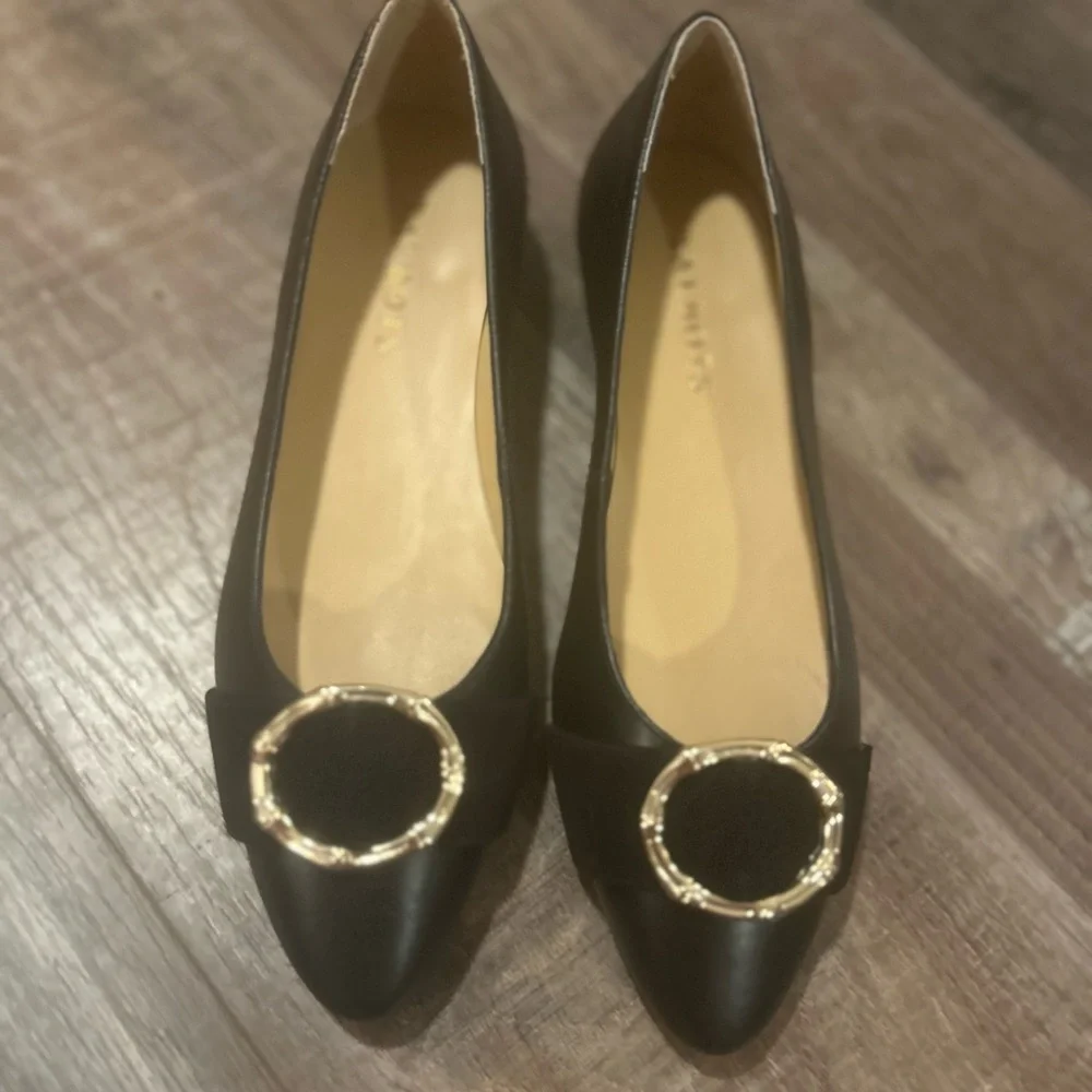 50%offw❤️Talbots Womens Blk Leather Ballet style Flat Gold Ring 6.5 NWOT Brazil